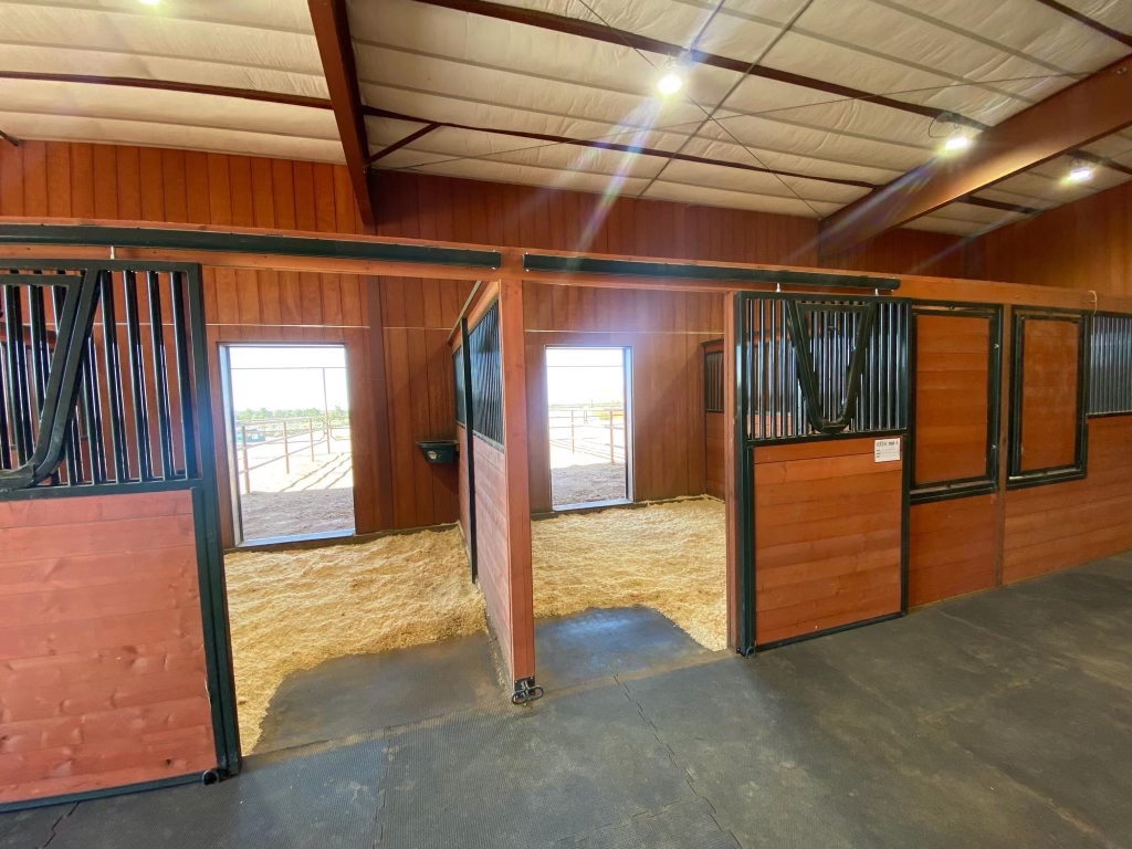 southwestern colorado equestrian park boarding facilities La Plata County horse boarding indoor stalls
